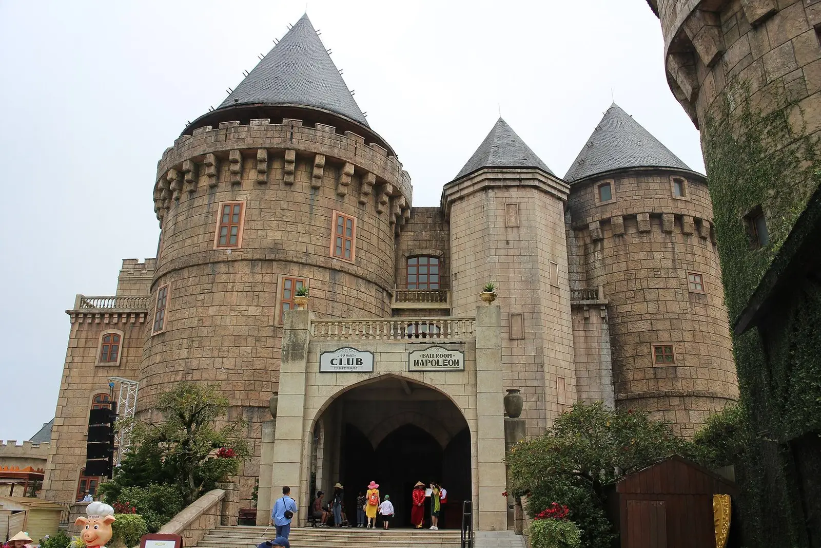 Tour Bà Nà Hills & Cầu Vàng trọn ngày — Đà Nẵng