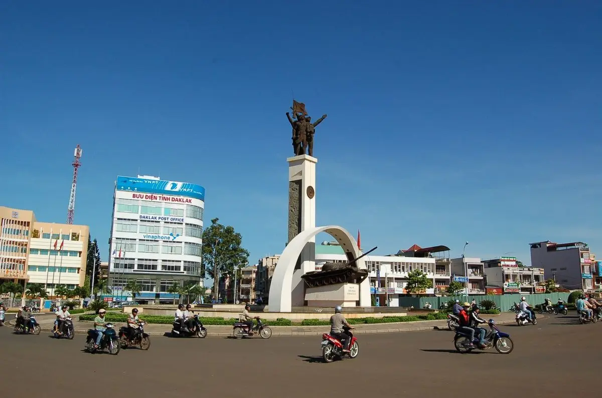 Trung tâm thành phố Buôn Ma Thuột (Đắk Lắk) Quảng trường trung tâm thành phố Buôn Ma Thuột, tỉnh Đắk Lắk