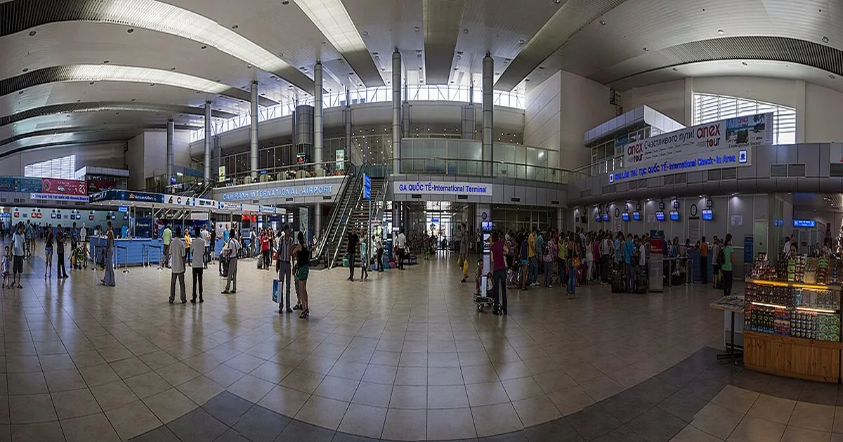 Sảnh đến sân bay quốc tế Cam Ranh