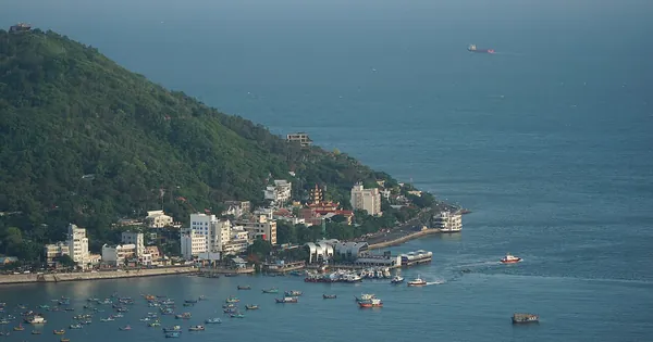 위에서 내려다본 Vũng Tàu의 Bãi Trước 해변