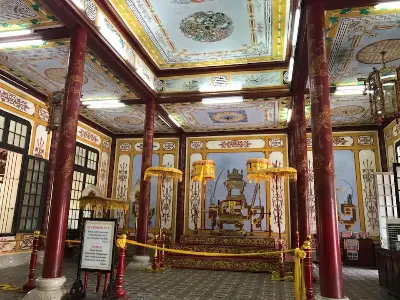 峴港出發順化一日遊 – Khải Định 皇陵、Thiên Mụ 寺與皇城 (照片 5)