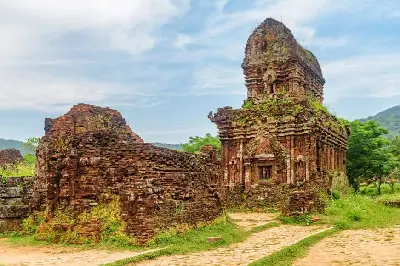 Tour Xe Jeep Thánh Địa Mỹ Sơn & Phố Cổ Hội An – Đón Tại Đà Nẵng Hoặc Hội An (ảnh 2)